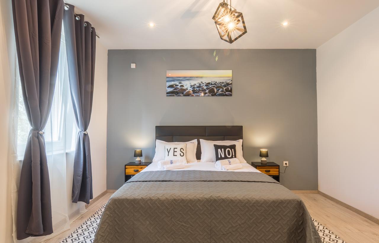 Rooms Sea & Sun With Private Parking Zadar Extérieur photo