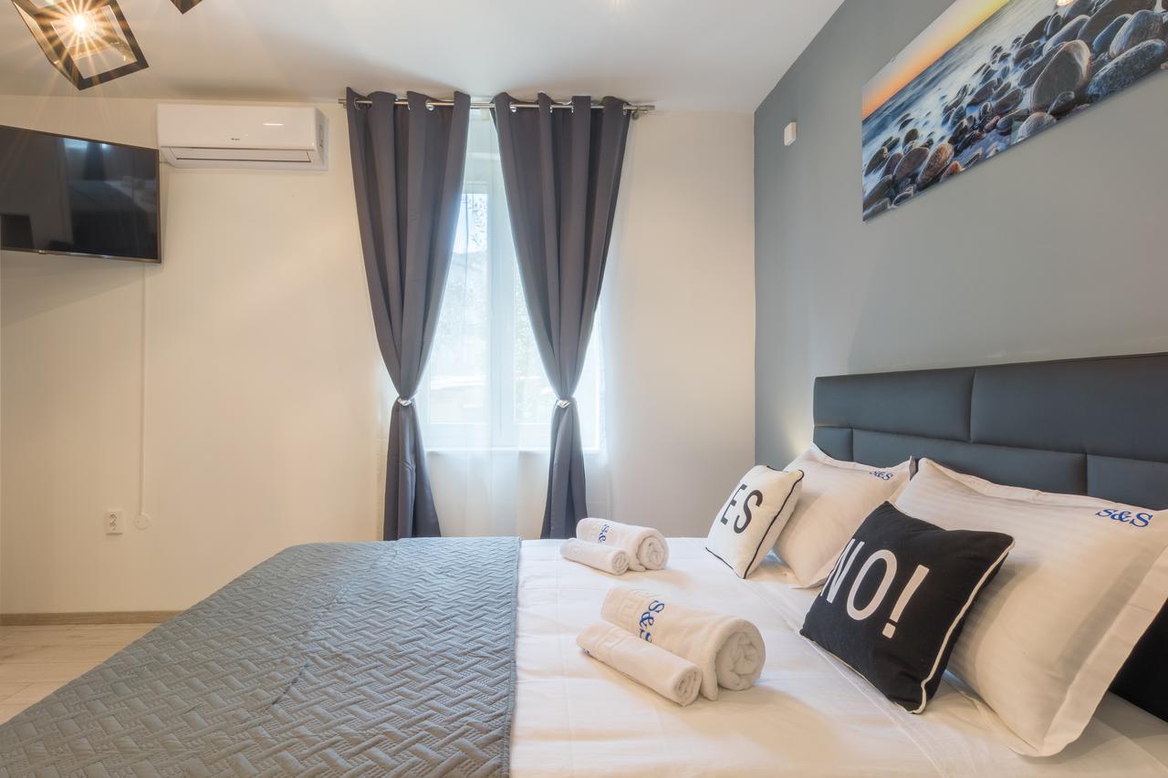 Rooms Sea & Sun With Private Parking Zadar Extérieur photo